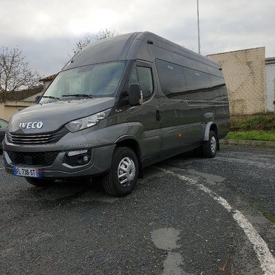 Autocar minibus en Montigny-lès-Cormeilles