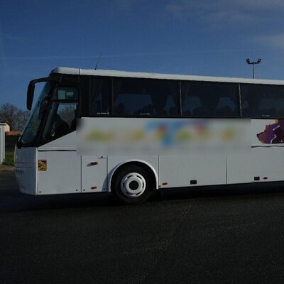 Autocar minibus en Villeneuve-sur-Lot